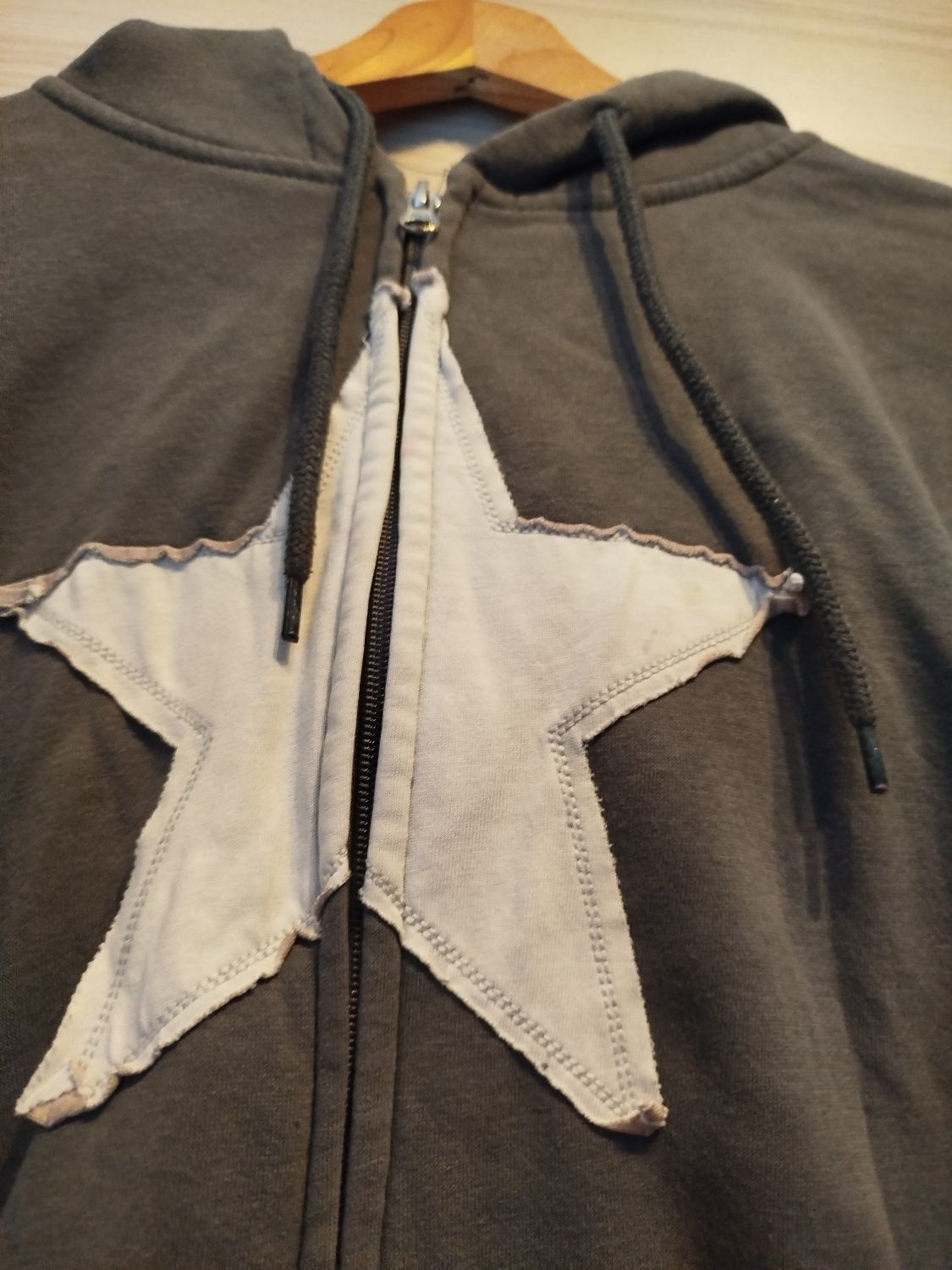 Bluza z gwiazdką