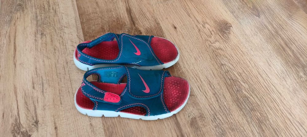Sandały dziewczęce Nike 33/34 21,8 cm