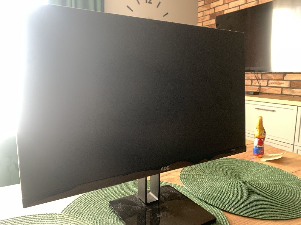 Monitor AOC 24V2Q