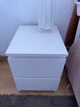 Mesa de Cabeceira MALM Branca