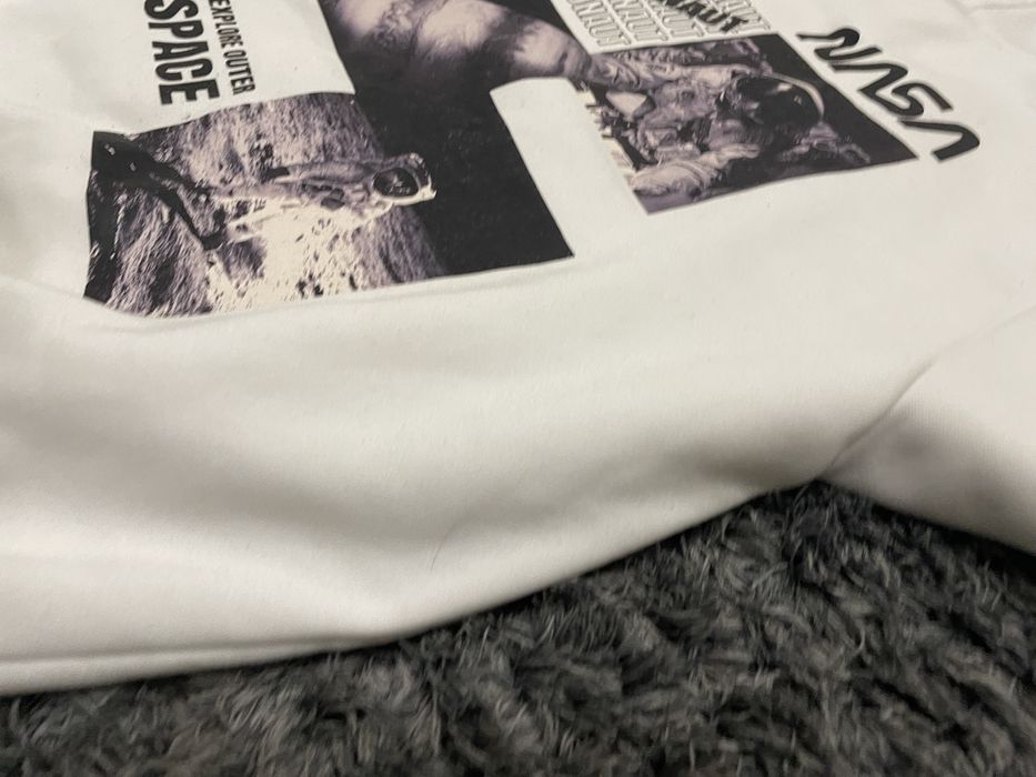 Swet branca com imagem da nasa