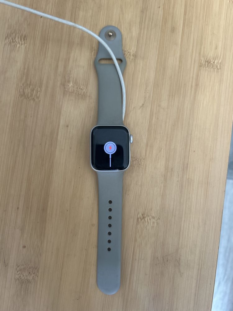 Apple watch SE 2023