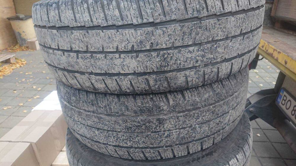 Шини б/у 225/65 r16c Continental 4 штуки