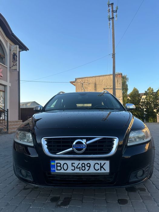 Продам машину Volvo v50 (2007)