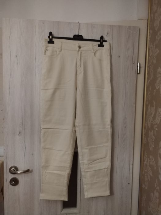 Białe bawelniane spotkanie