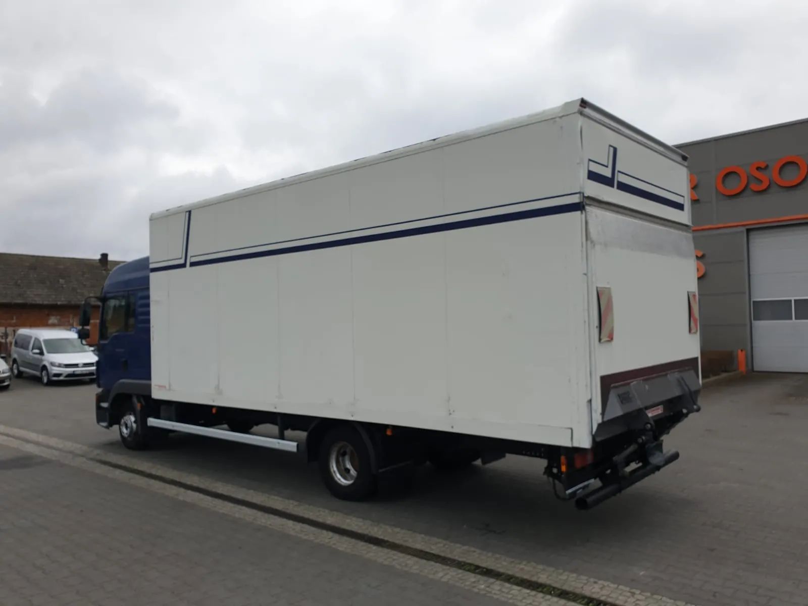 MAN TGL 8.220 EURO 5 KONTENER+WINDA  nr.221 EURO 5 XL 2 Łóżka Manual Klima Webasto Winda Import z Niemiec