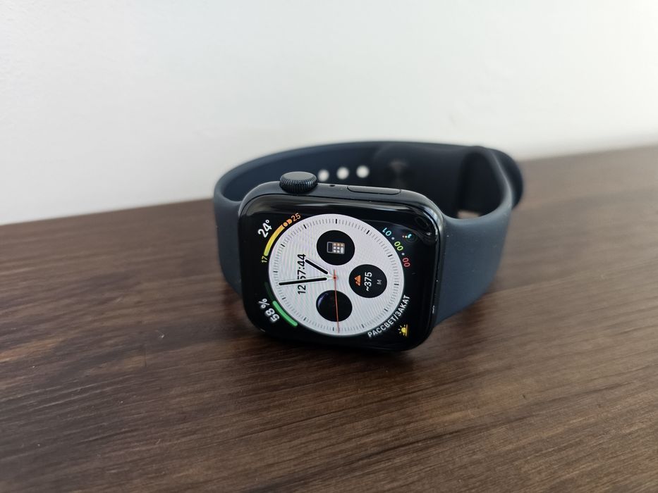 Apple Watch SE (GPS, 2-го покоління) 44 мм