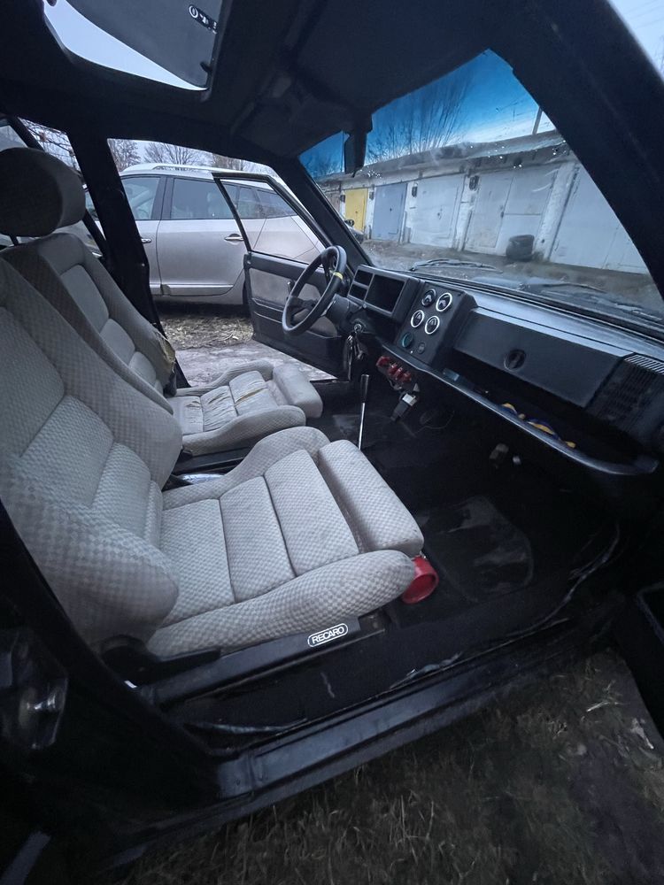 Продам Lancia Delta 1.6