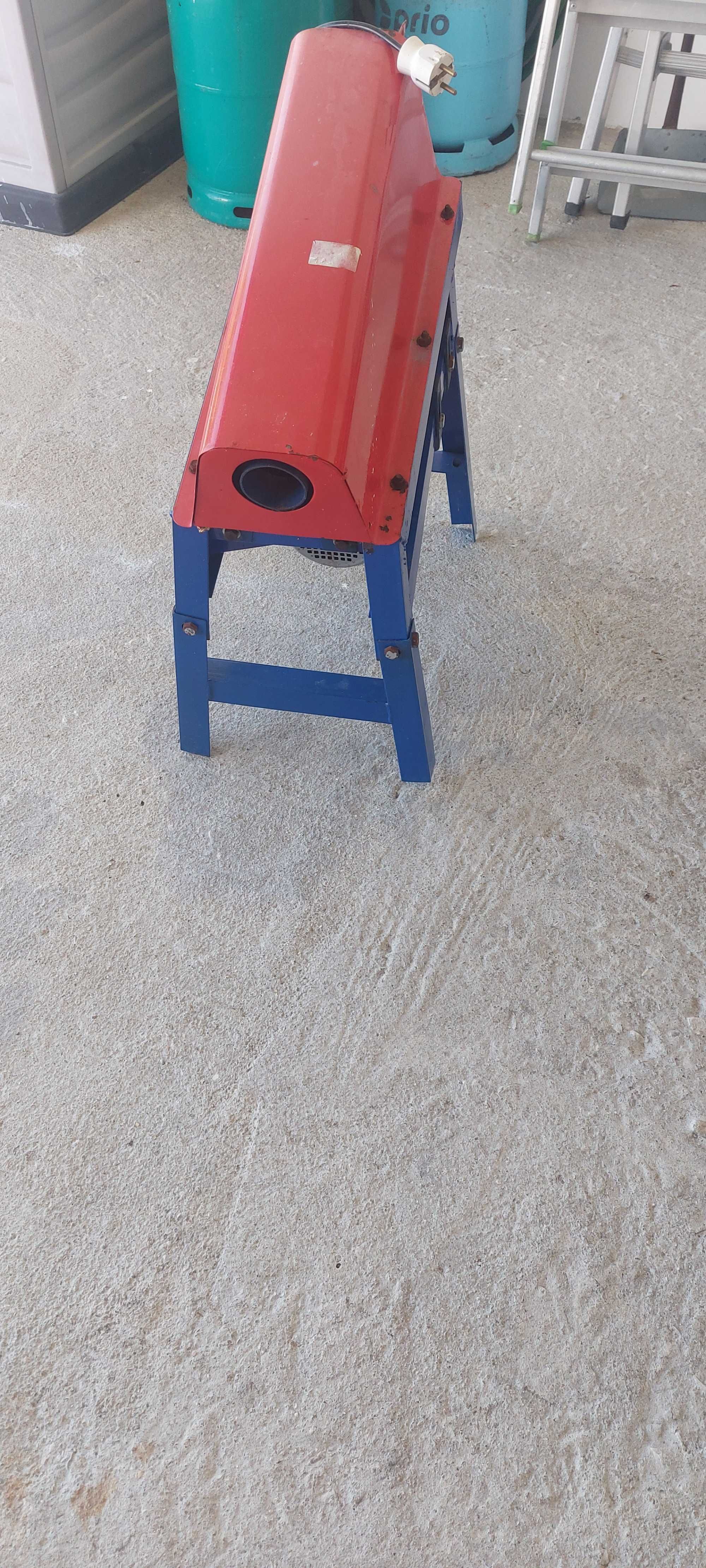 Debulhadora elétrica de milho
