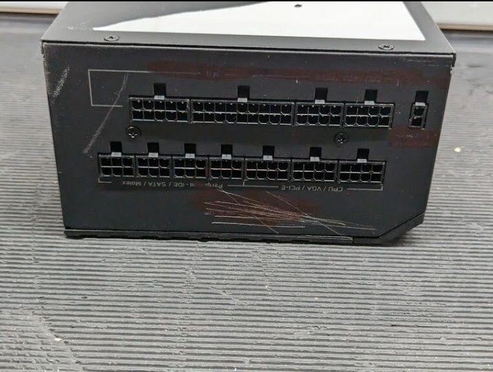Блок живлення Asus Rog Strix 850W без шнура та кабелів, б/у Робочий
