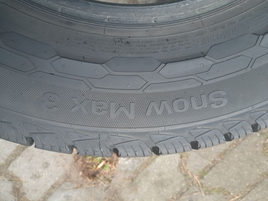 Opony zimowe Uniroyal Snow Max 3 215/70/15 109/107 R C ciężarowe