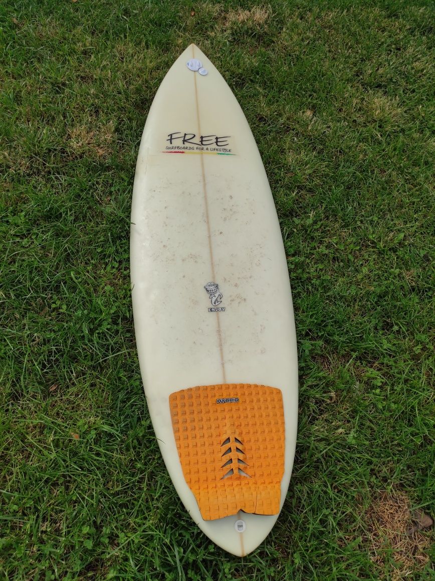 Prancha de surf Free enjoy 5'11'' + capa + leash