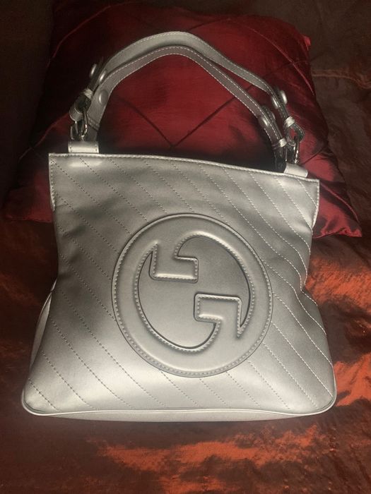 Mała skórzana torebka Gucci Blondie