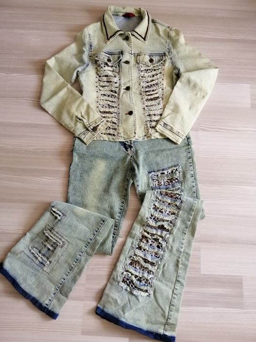 Джинсовий костюм