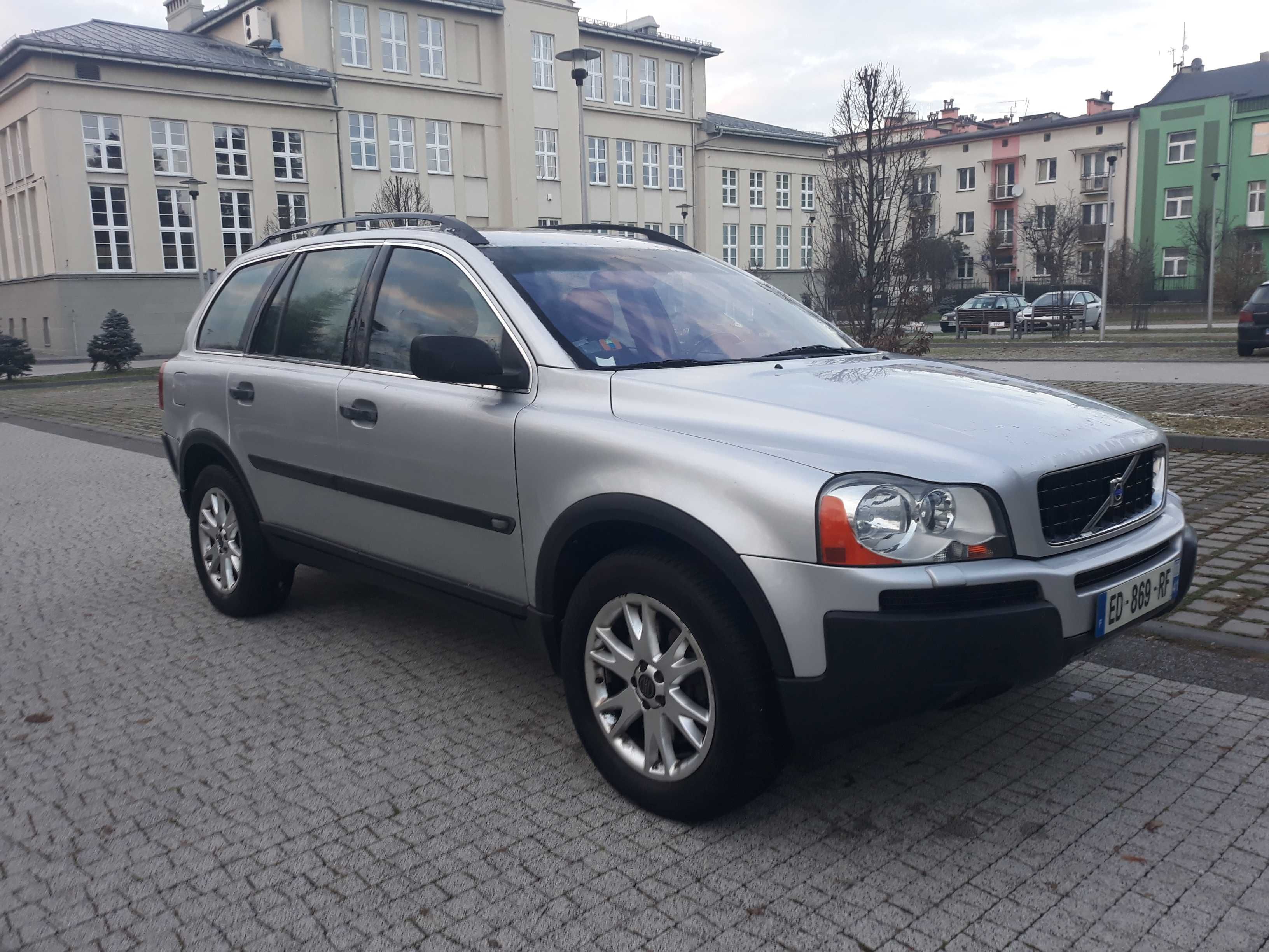 Volvo XC90 7 os 4x4 2.5T 210km w NAJBOGATSZEJ wersji WYPOSAŻENIA navi