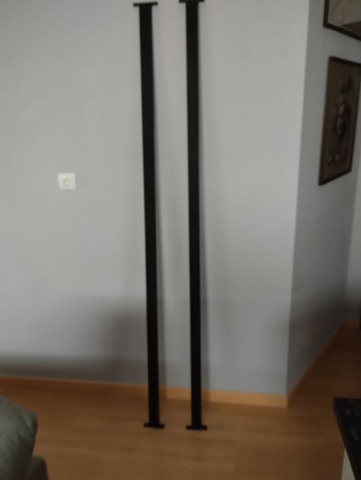 Cama de ferro de casal moderna em bom estado