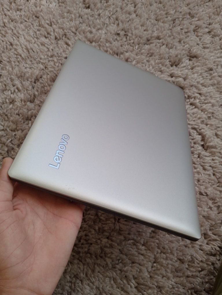 Ноутбук Lenovo 2021рік,14 дюймів,500gb,4ядерний,4озу