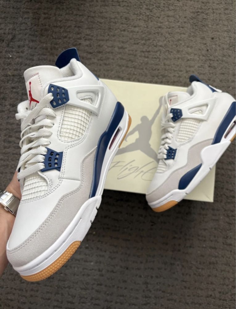 Air Jordan 4 SB Navy