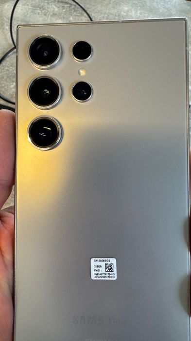 Samsung Galaxy S24 Ultra 256 GB - Jak Nowy! Na Gwarancji!