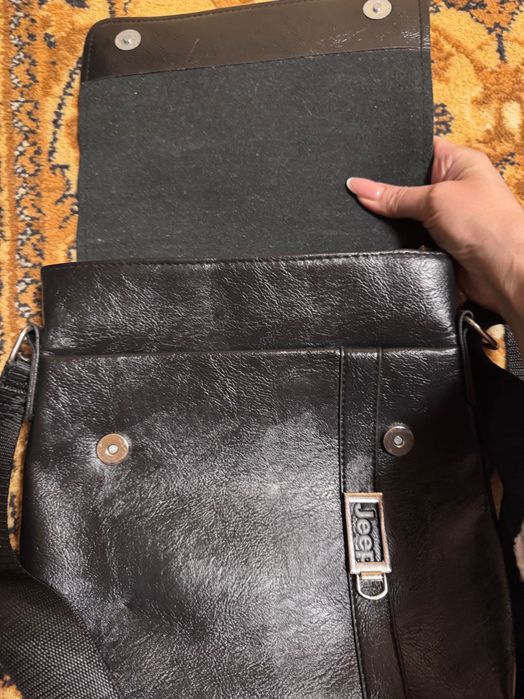 Шкіряна сумка чоловіча з ремінцем через плече