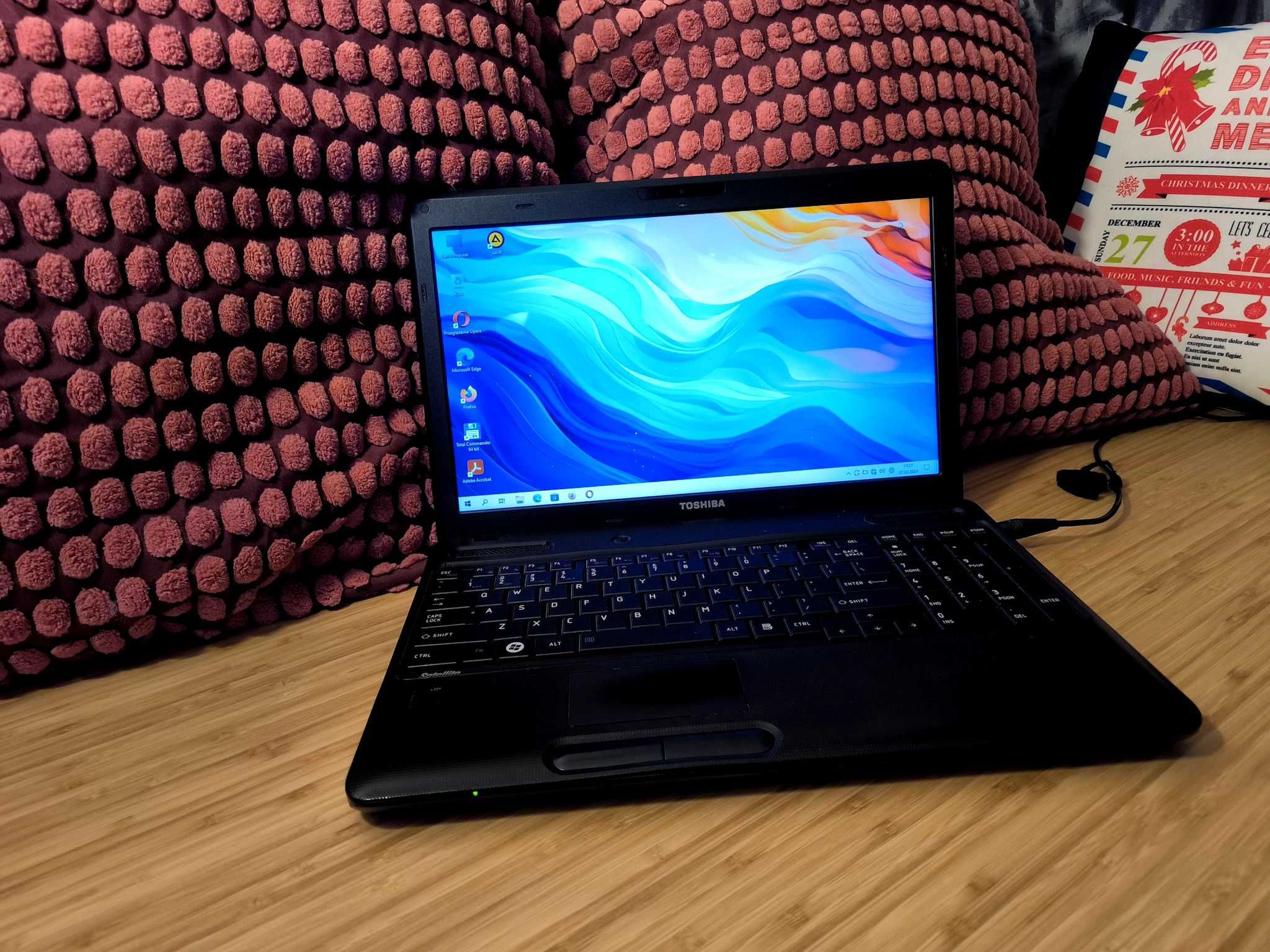 Laptop Toshiba Intel Core 2,3 Ghz Windows 11 Office