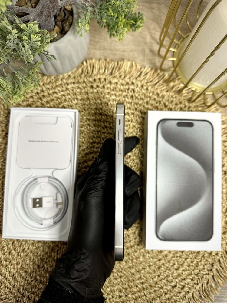 IPhone 15 Pro (White Titanium) 256GB XR в корпусі IPhone 15 Pro