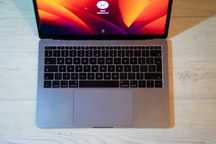 Apple MacBook Pro 2017 i5/8GB/256GB Laptop