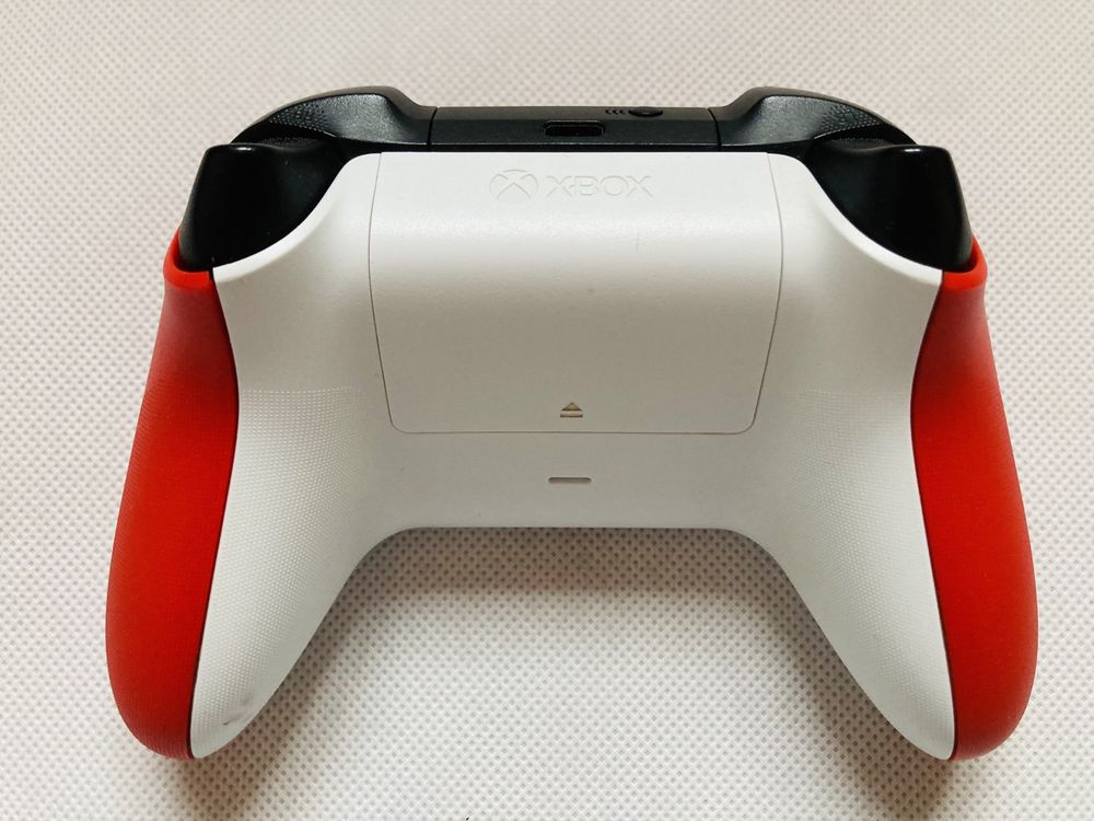 Oryginalny Pad Xbox One / Series Pulse Red