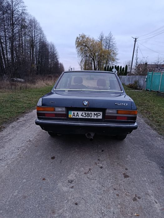 БМВ є 28 2.0 бенз на ходу