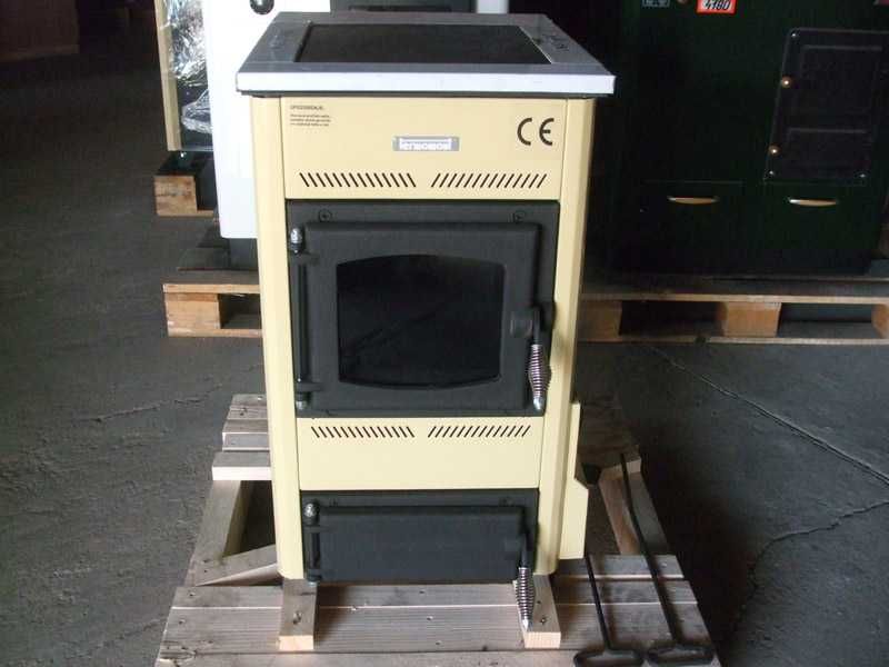 Piec kuchenny Termomont - Temy ES-10 z funkcją c.o. 10 KW.