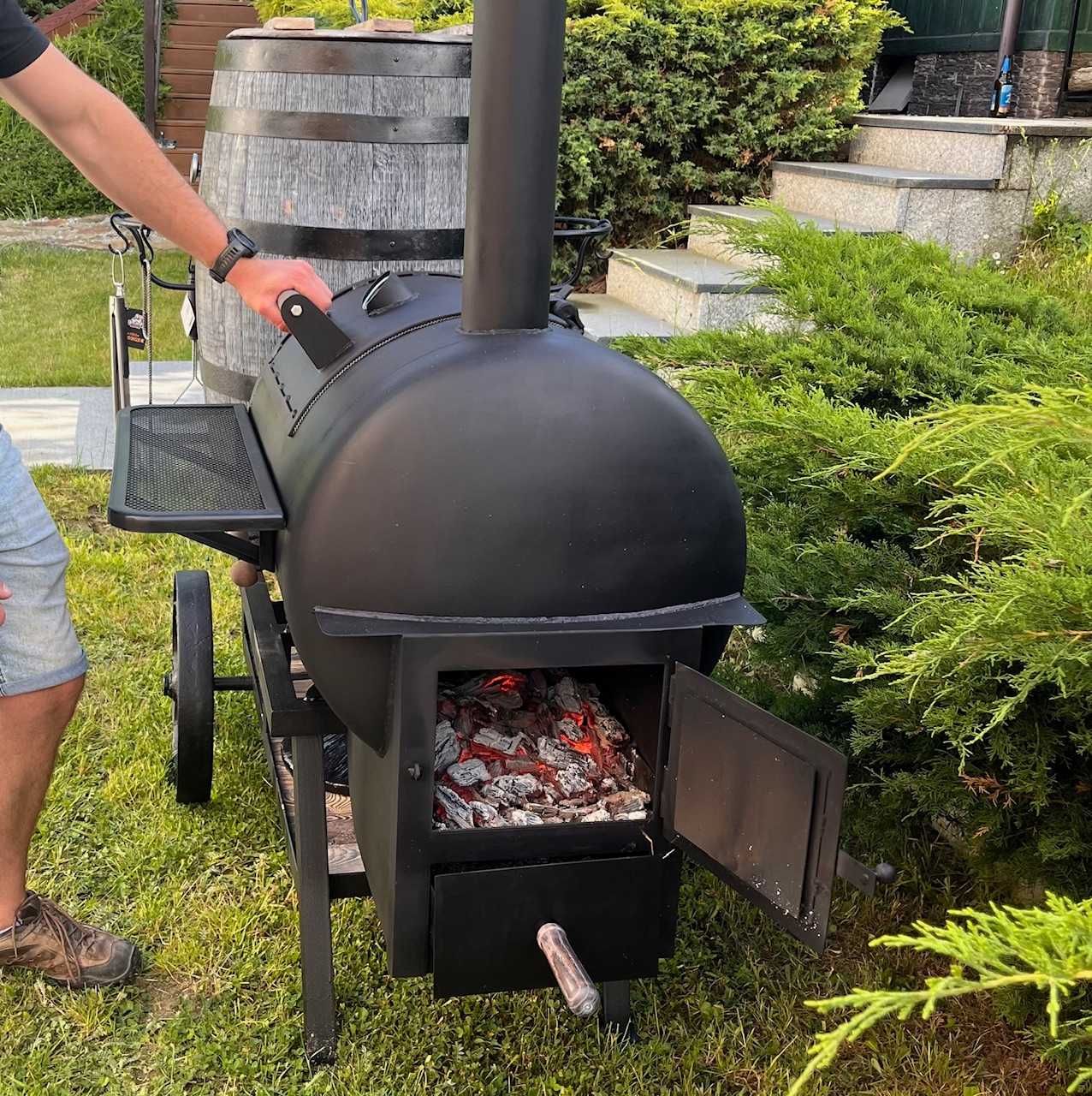 Grill - wędzarnia na drewno