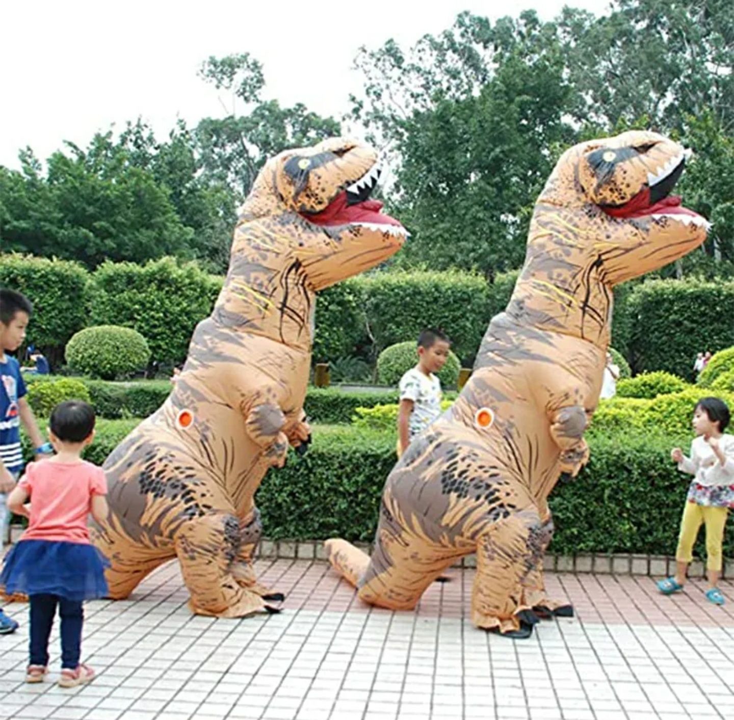 Máscara e Fato Insuflável T-Rex Parque Jurássico