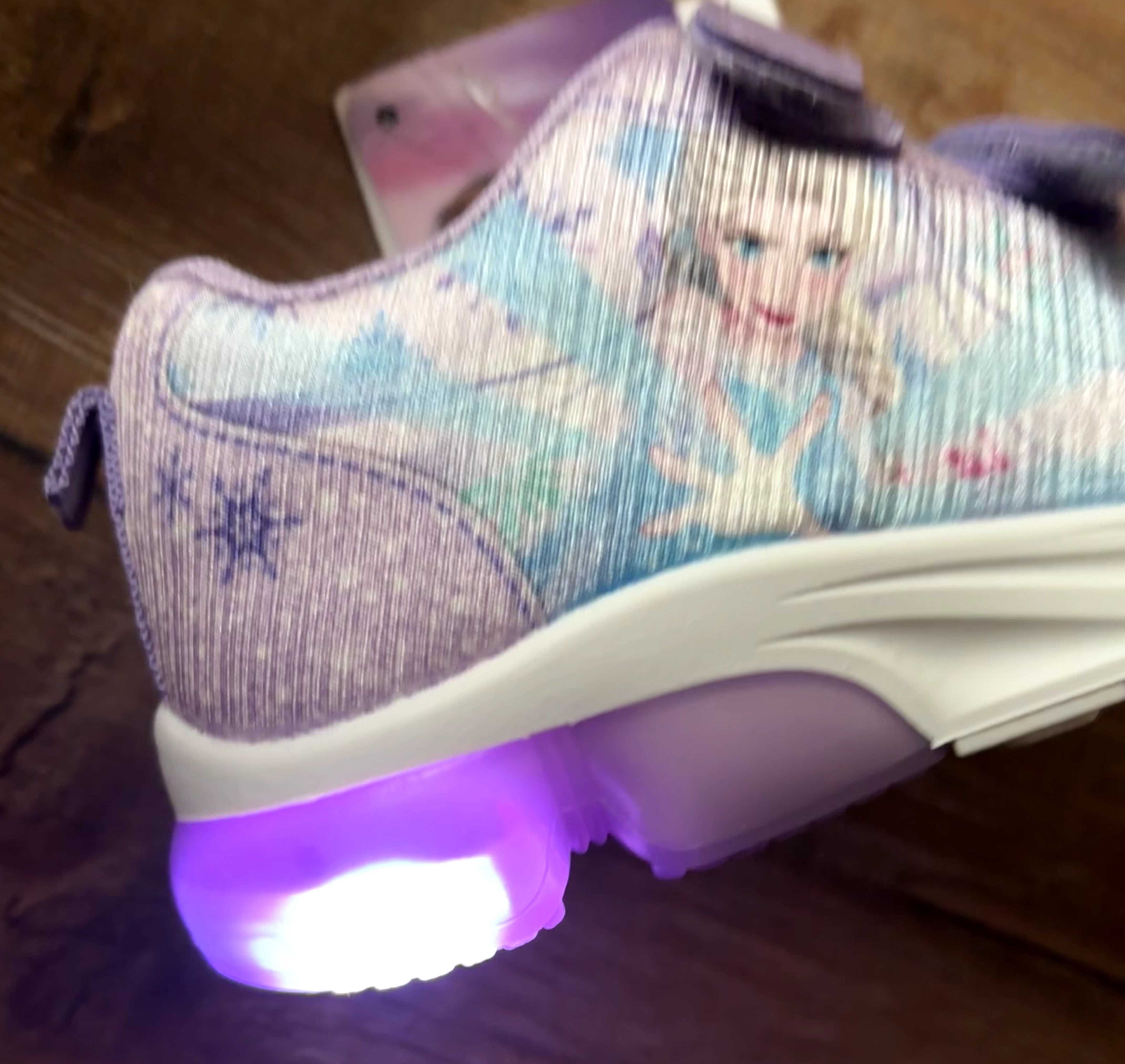 Elza, Frozen, Kraina Lodu buty świecące, migająca podeszwa Led