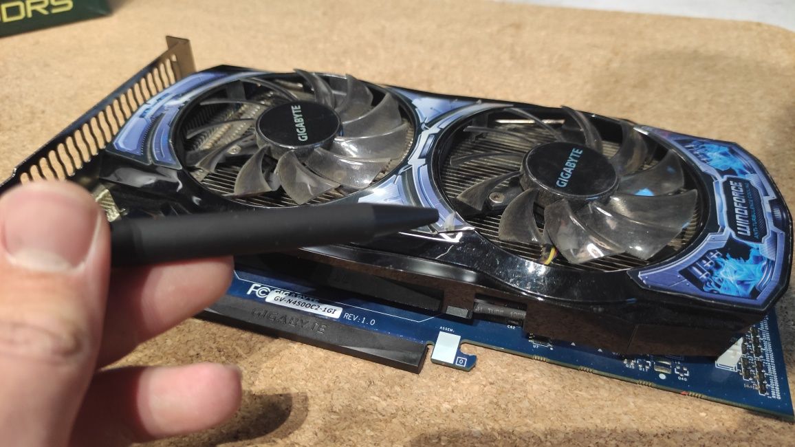 NVIDIA GeForce GTS450 1gb ram GDDR 5 Gigabyte Windforce Oc