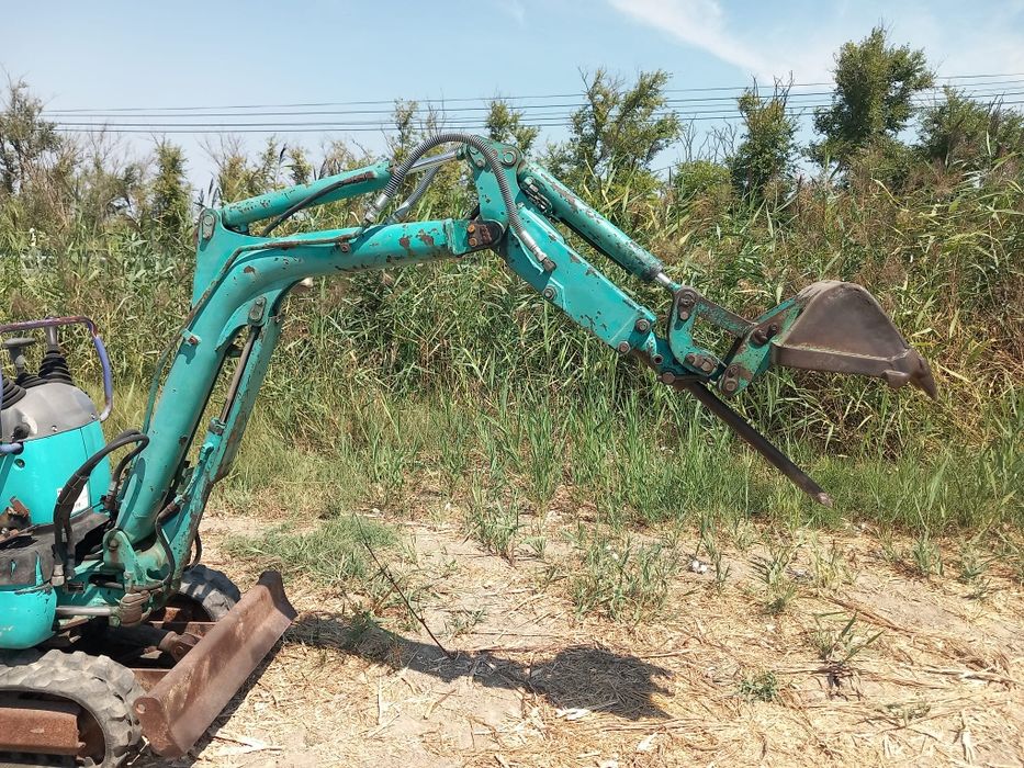 Mini giratória komatsu 800 kg