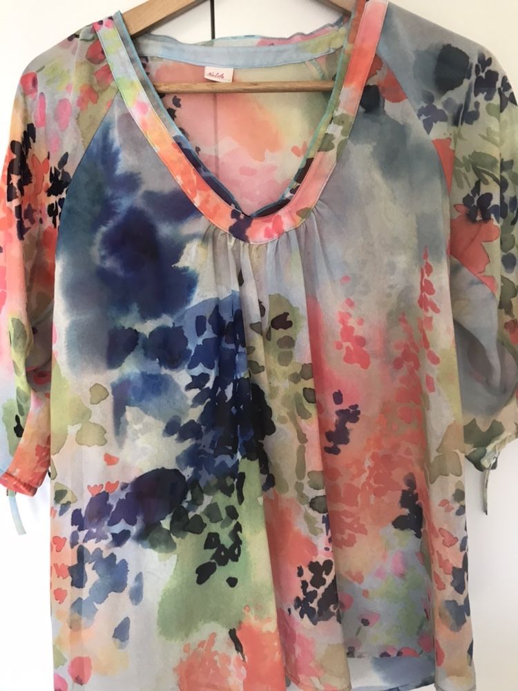 Top em tecido Guess- tamanho único