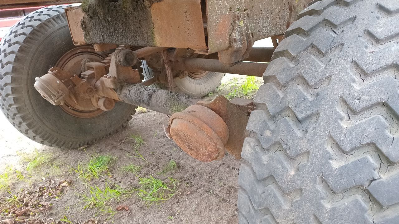 Продам тракторний причіп 2 ПТС 9