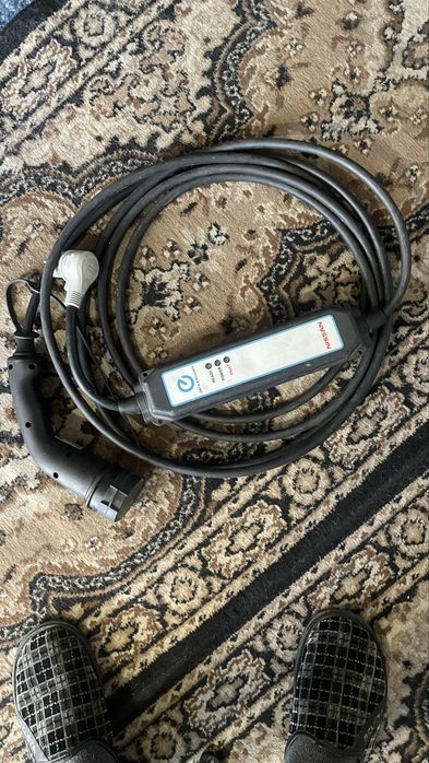 Оригінальна зарядка Nissan Leaf 2