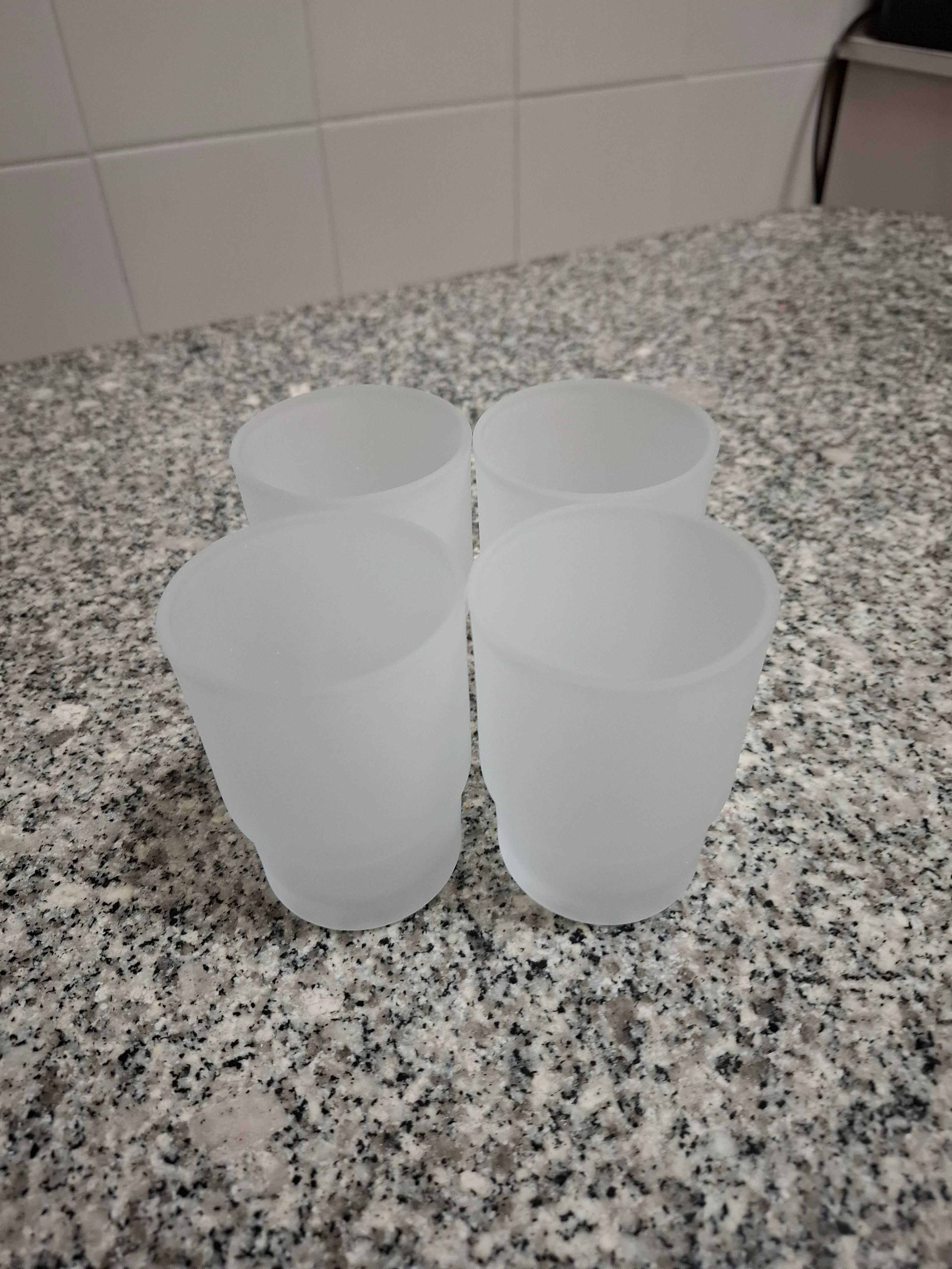 Conjunto de 4 copos de vidro fosco