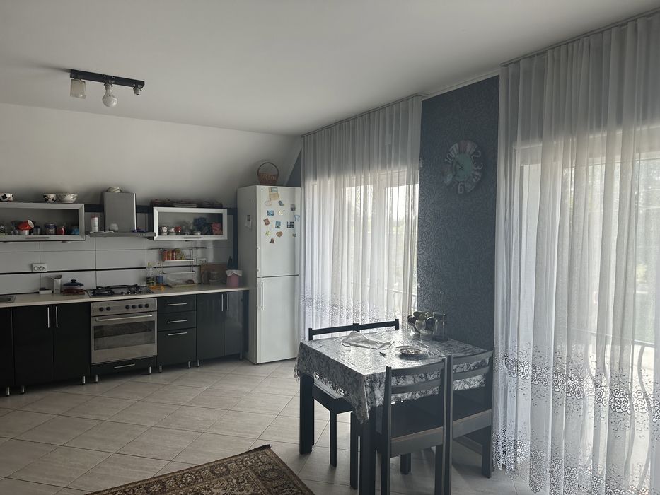 Житловий будинок, комерційна нерухомість