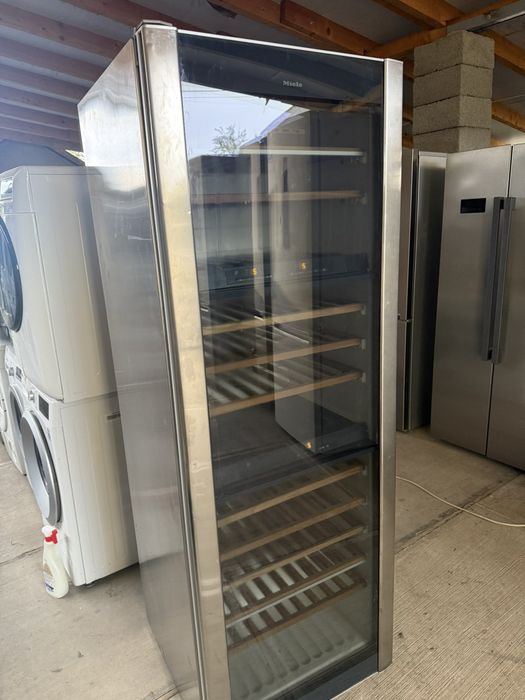 Винна шафа Miele