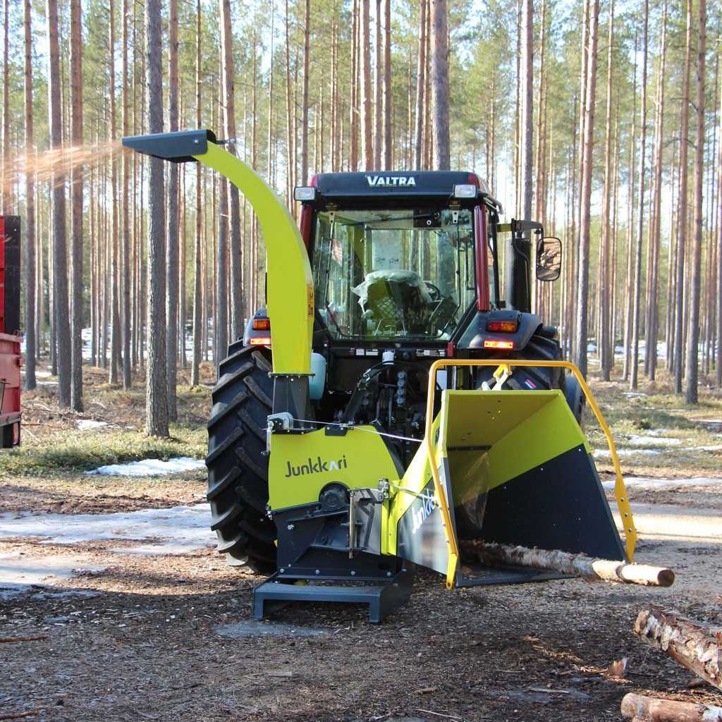 Wycinka Drzew Karczowanie Sprzątanie Działek Wywóz Gałęzi Radom