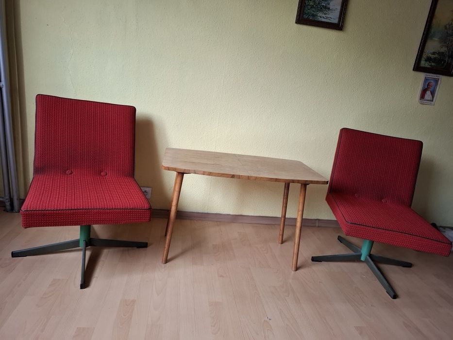 Sprzedam komplet Retro 2 Fotele I stolik