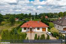 Elegancki, parterowy dom- 1572m2 ogrodu - Stróża