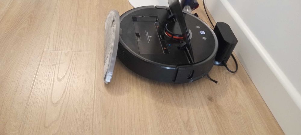 Odkurzacz robot i mop w jednym. Sam myje i mapuje podłogę. OKAZJA!!!