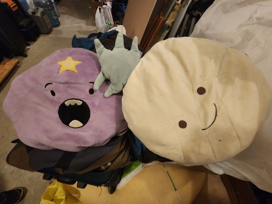 Подушки.            .   Спальні