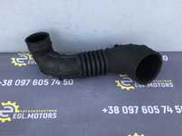 Патрубок повітряного фільтра Kia Sorento 2.5 281303e210