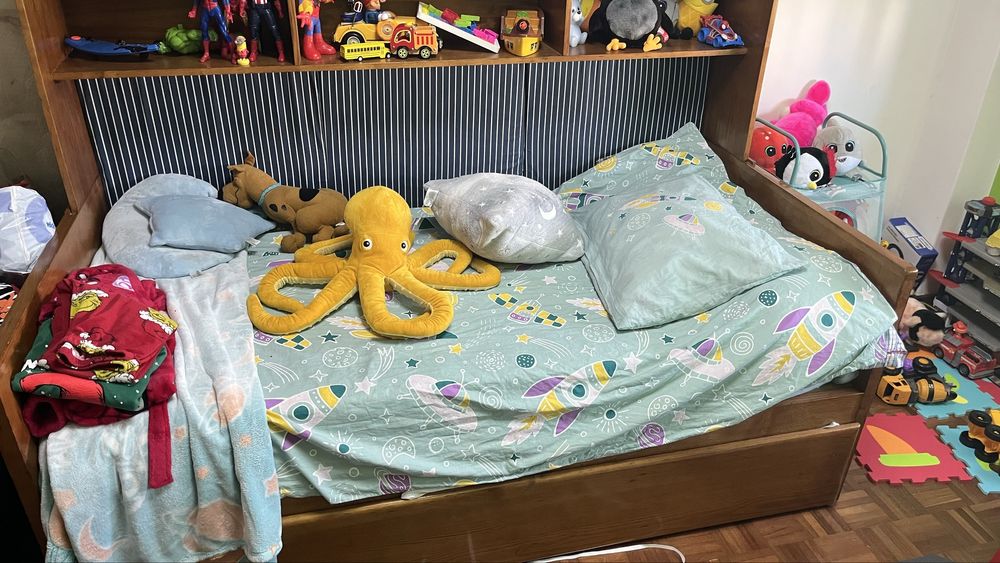 Estudio solteiro como novo