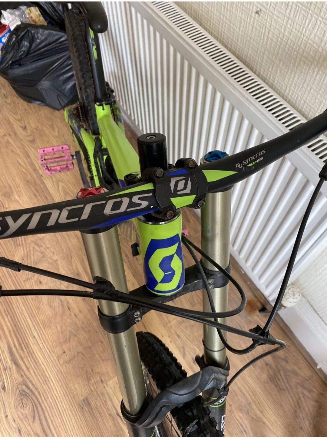 Scott Gambler DH Fox40 Downhill demo yt tues fuzz glory