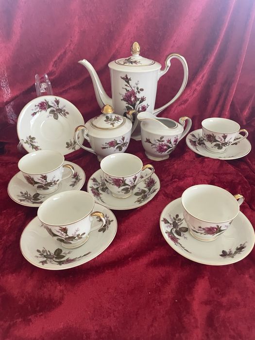 Serwis porcelanowy do kawy